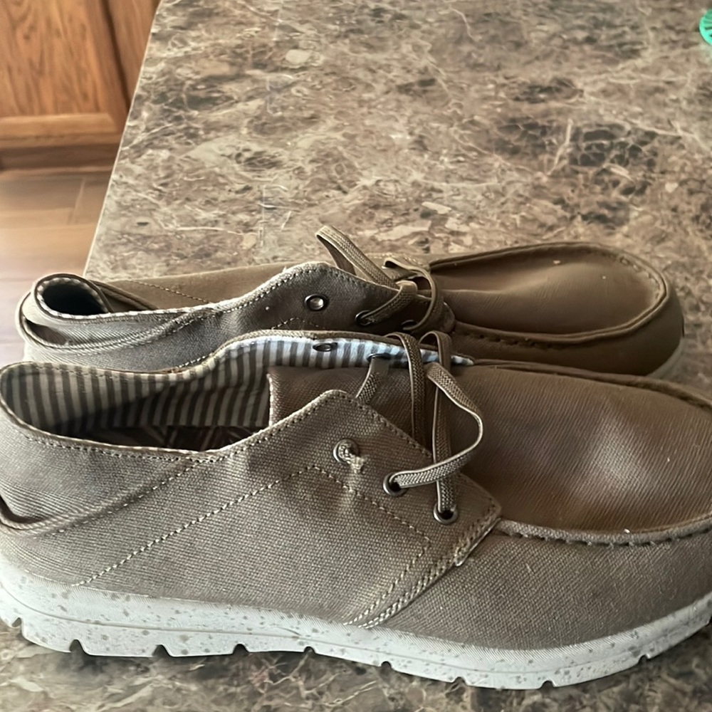 Northside Slip Men’s Slip On size 10